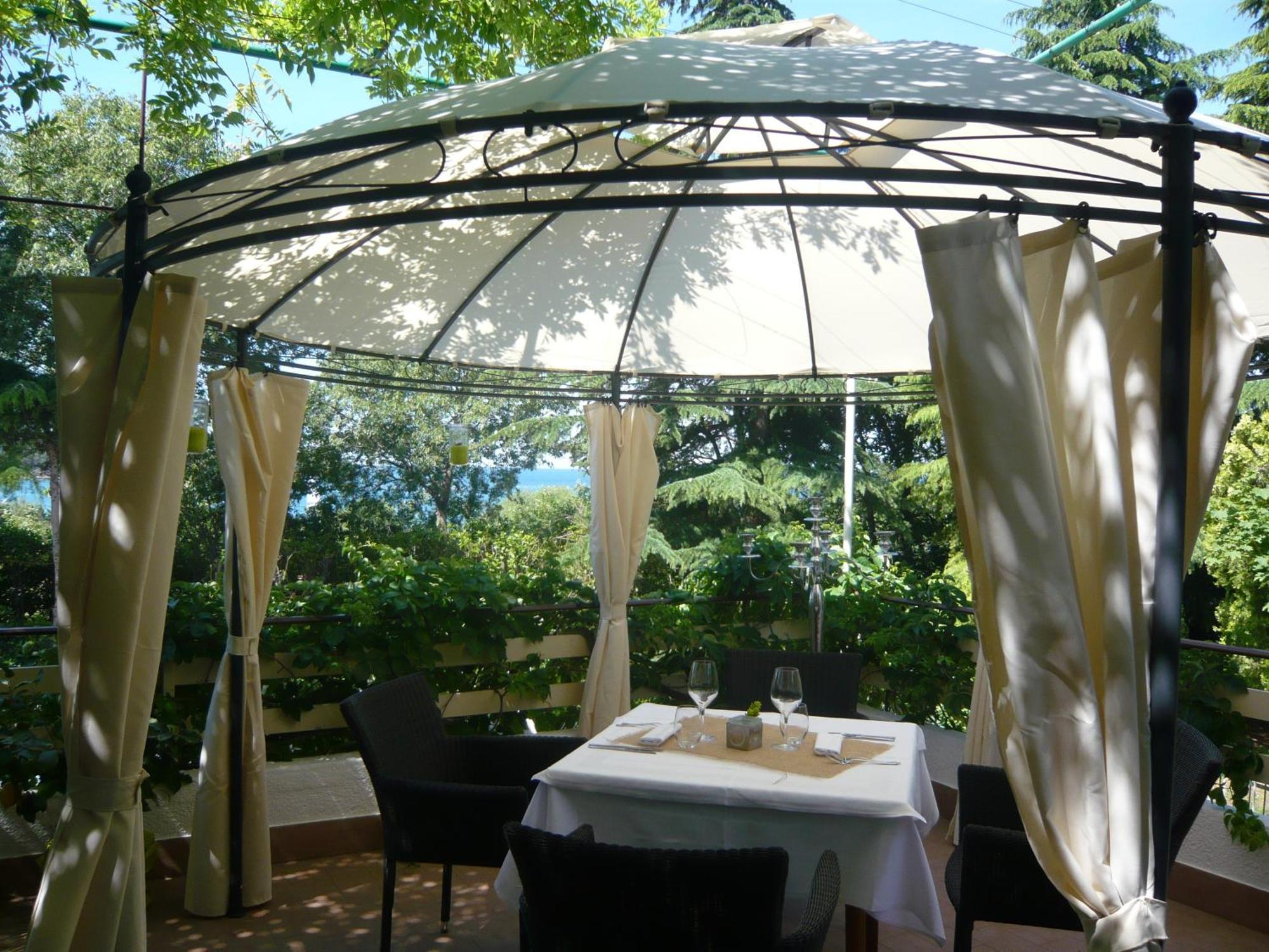 Hotel Ristorante Sole Múggia Екстериор снимка