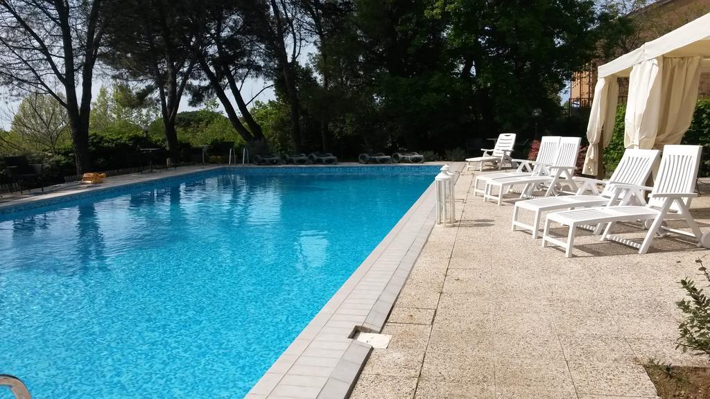 Hotel Ristorante Sole Múggia Екстериор снимка