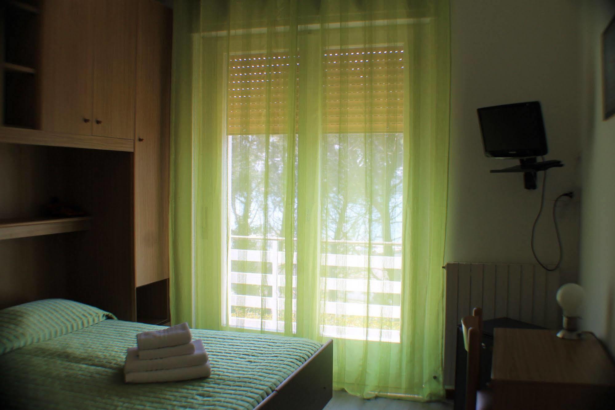 Hotel Ristorante Sole Múggia Екстериор снимка